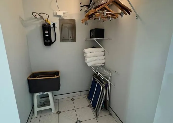 Private 2 Bedroom With Pool Near El *