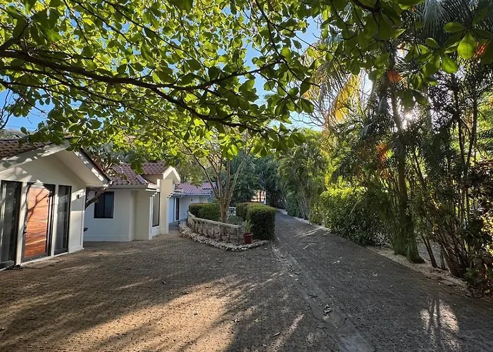 Private 2 Bedroom With Pool Near El
